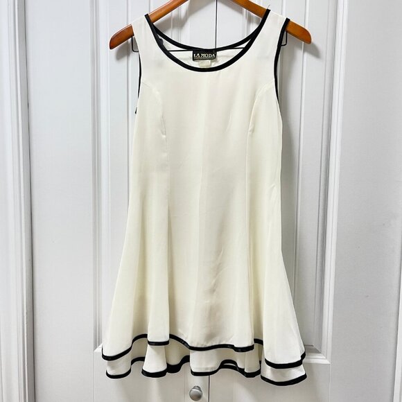 Vintage Tiered Dress with Satin Accents Cream Black – Small - Picture 2 of 9